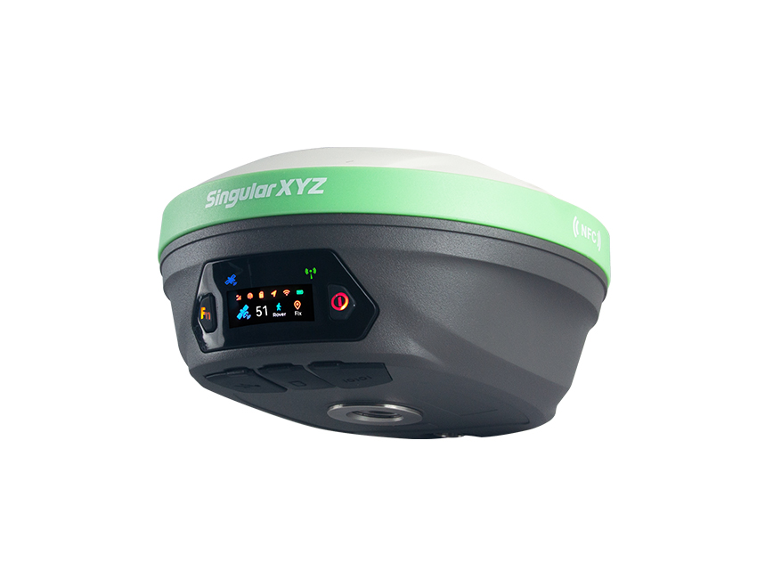 X1 PRO GNSS RECEIVER: ampio schermo a colori HD