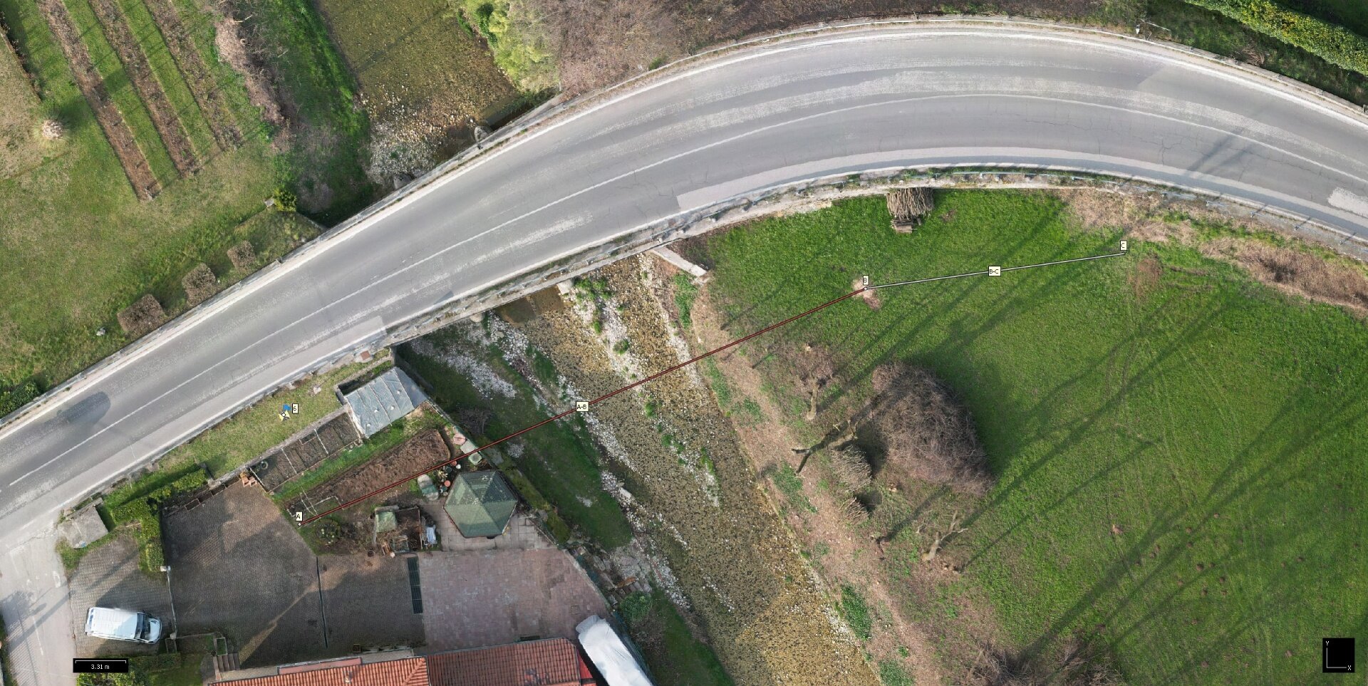 Vista zenitale con tracciamento della sezione A-B